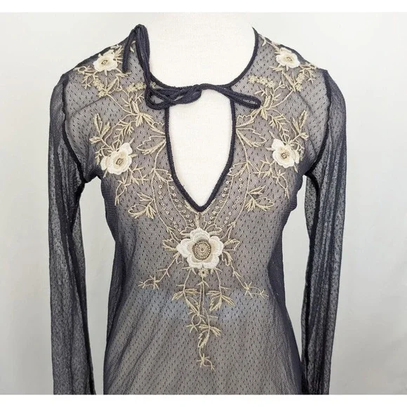 Biya Johnny Was Top Blue Floral Embroidered Boho Blouse Misses Size S Flaws - Picture 3 of 9